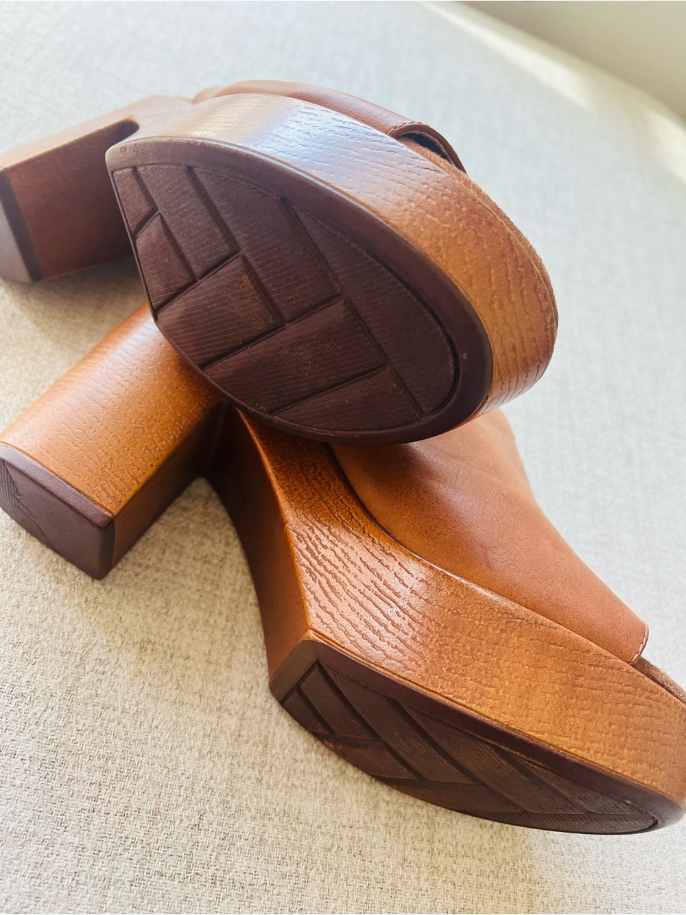 Cliffs Open Toe Platform Heels - Picture 4 of 6